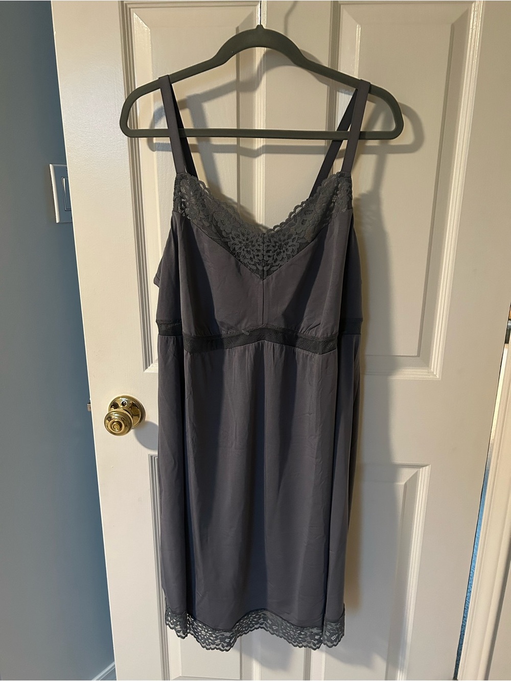 NWT- understance - soft bliss busy support lace chemise- Gray